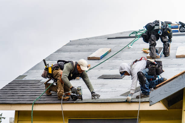 Professional Gutter Installation technician working in Manchaca, TX